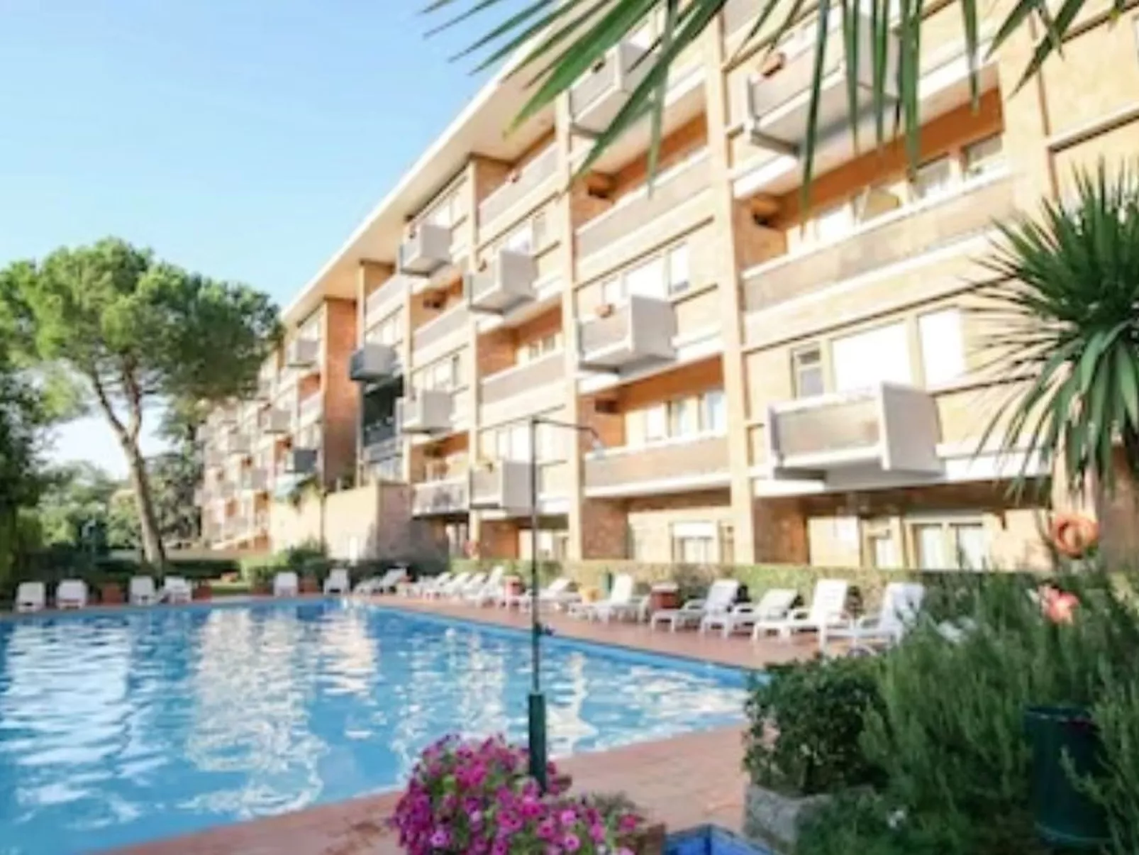 Rome Aurelia Terrace close to St Peter's Square Free Parking and Pool-Buiten