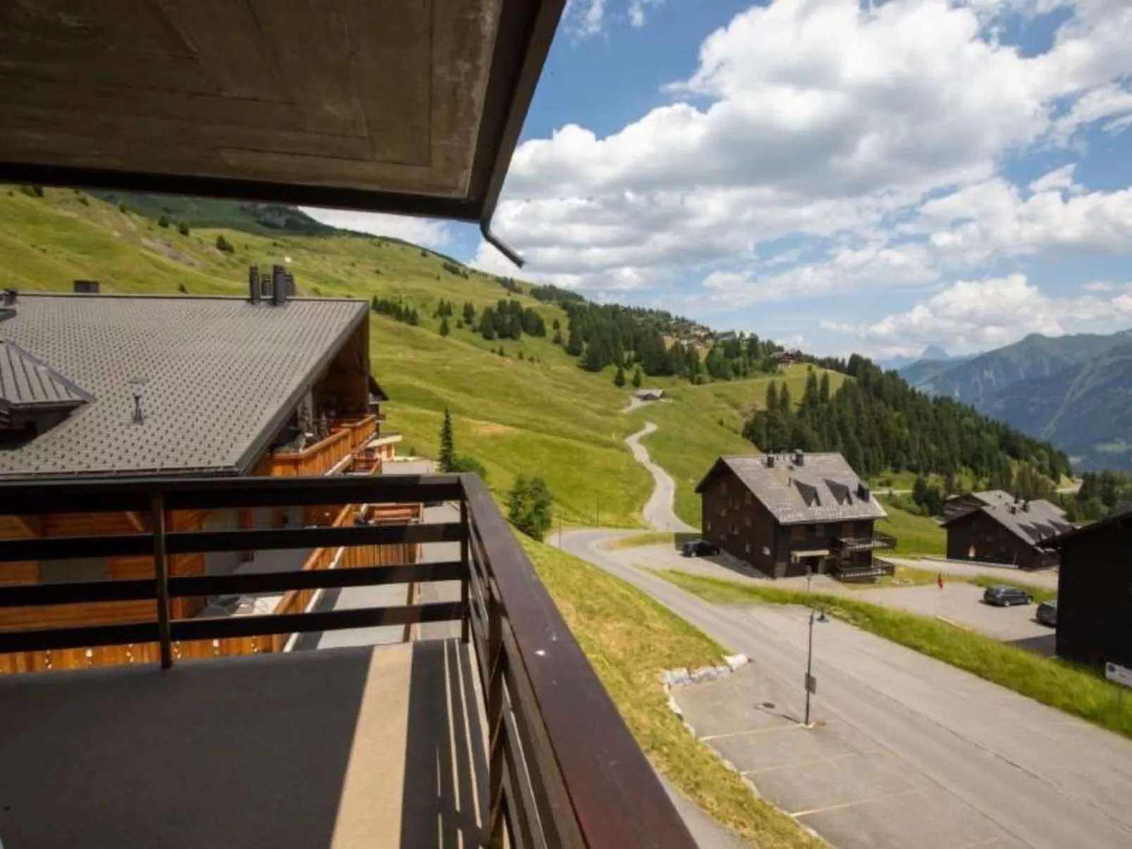 3 Zi FeWo App 23. Le Miroi an Skipiste-Buiten