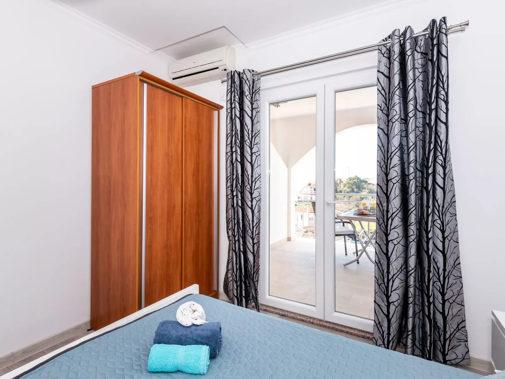 Mit privater Terrasse-Binnen