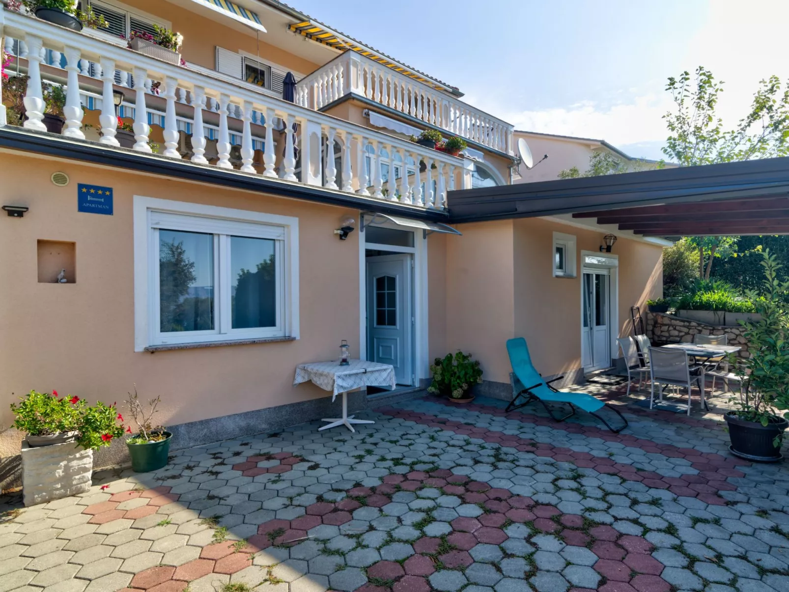 Wohnung mit Terrasse-Image-tags.info