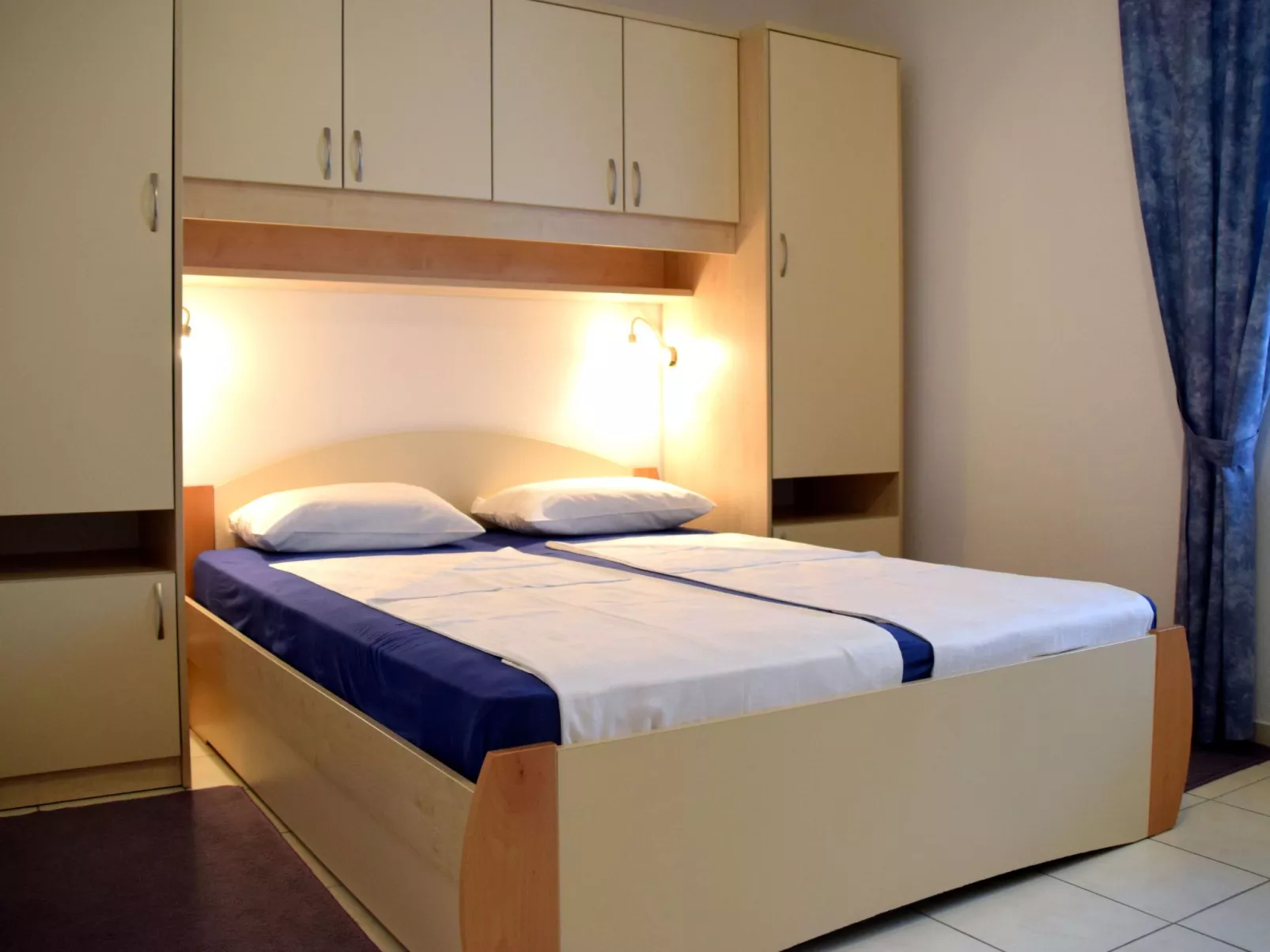 Für sechs Personen mit Terrasse im Erdgeschoss gelegen-Binnen