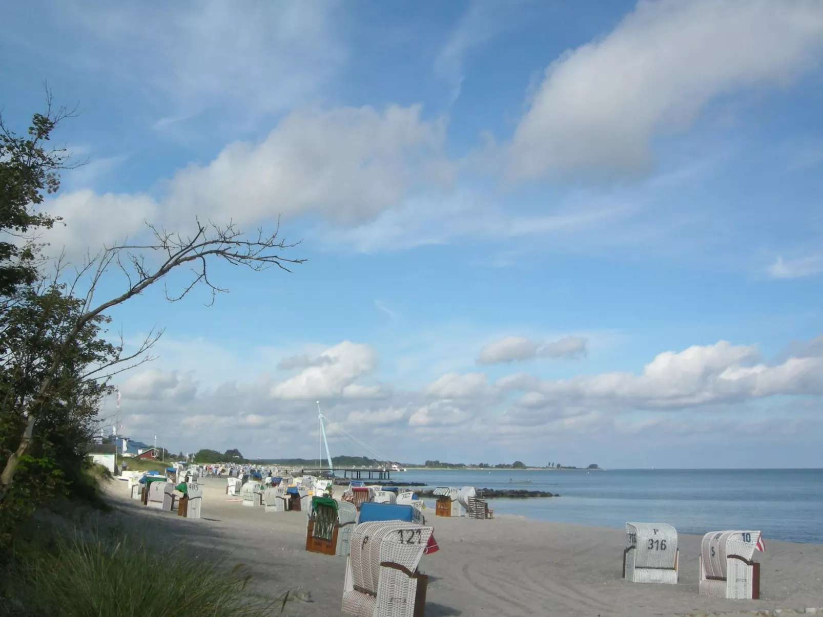 Strandnahes Studio mit kleiner Gartenterrasse-Image-tags.info