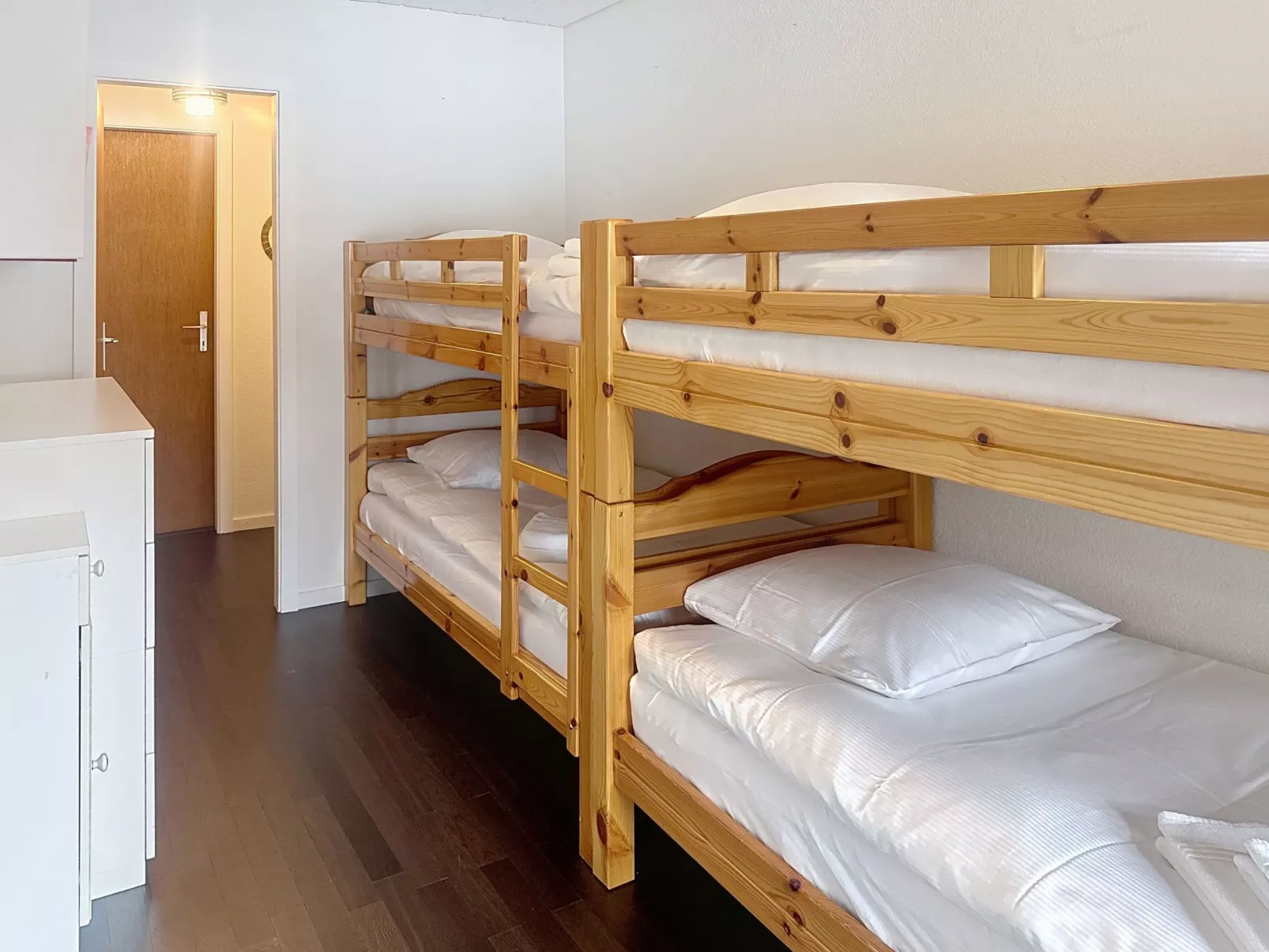 Morgins 6P, Ski-in Ski-out, Parkplatz, zentral, WiFI-Image-tags.info