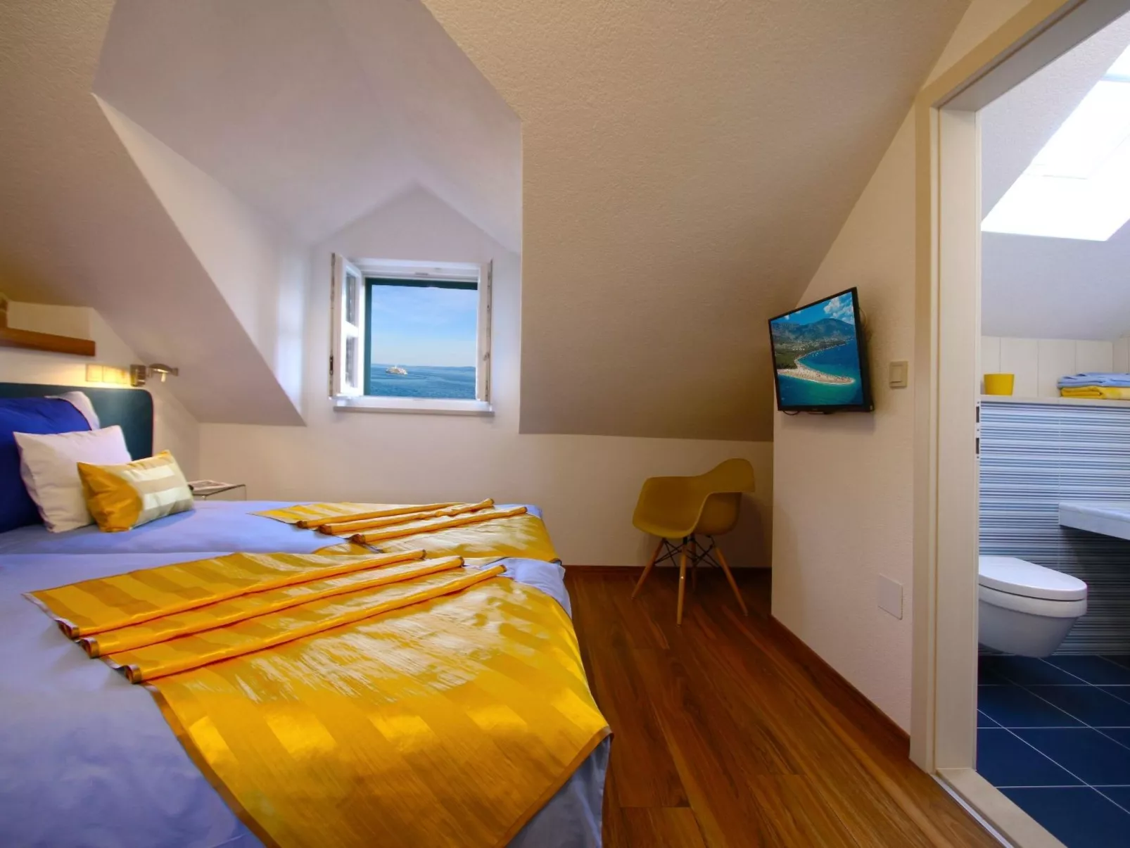 In Bol mit privatem Parkplatz-Binnen