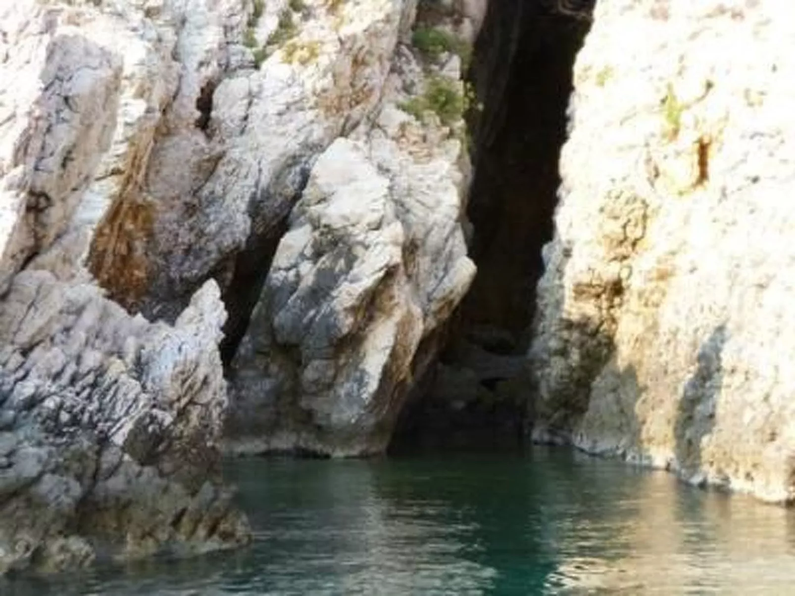 Jadro Apartments in Barbat mit Grill und Whirlpool-Buiten