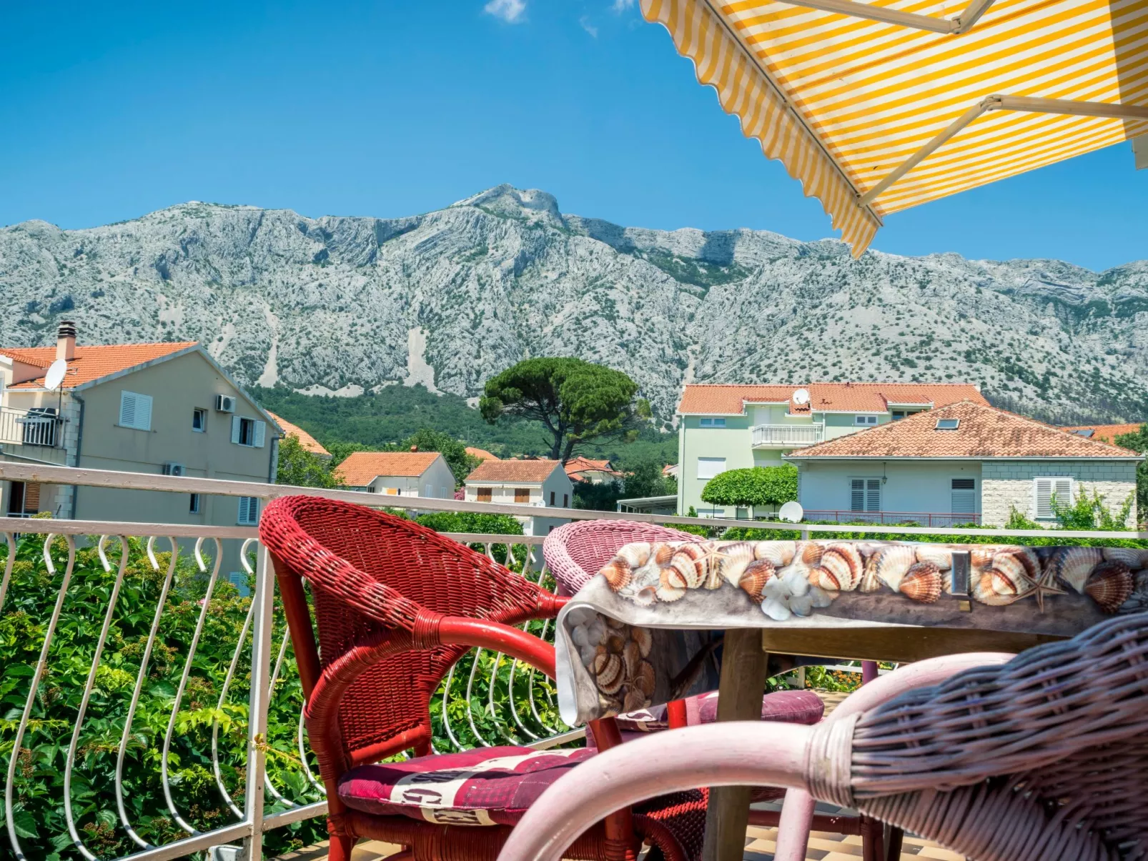Strandnahes, ruhiges Ferienhaus-Buiten