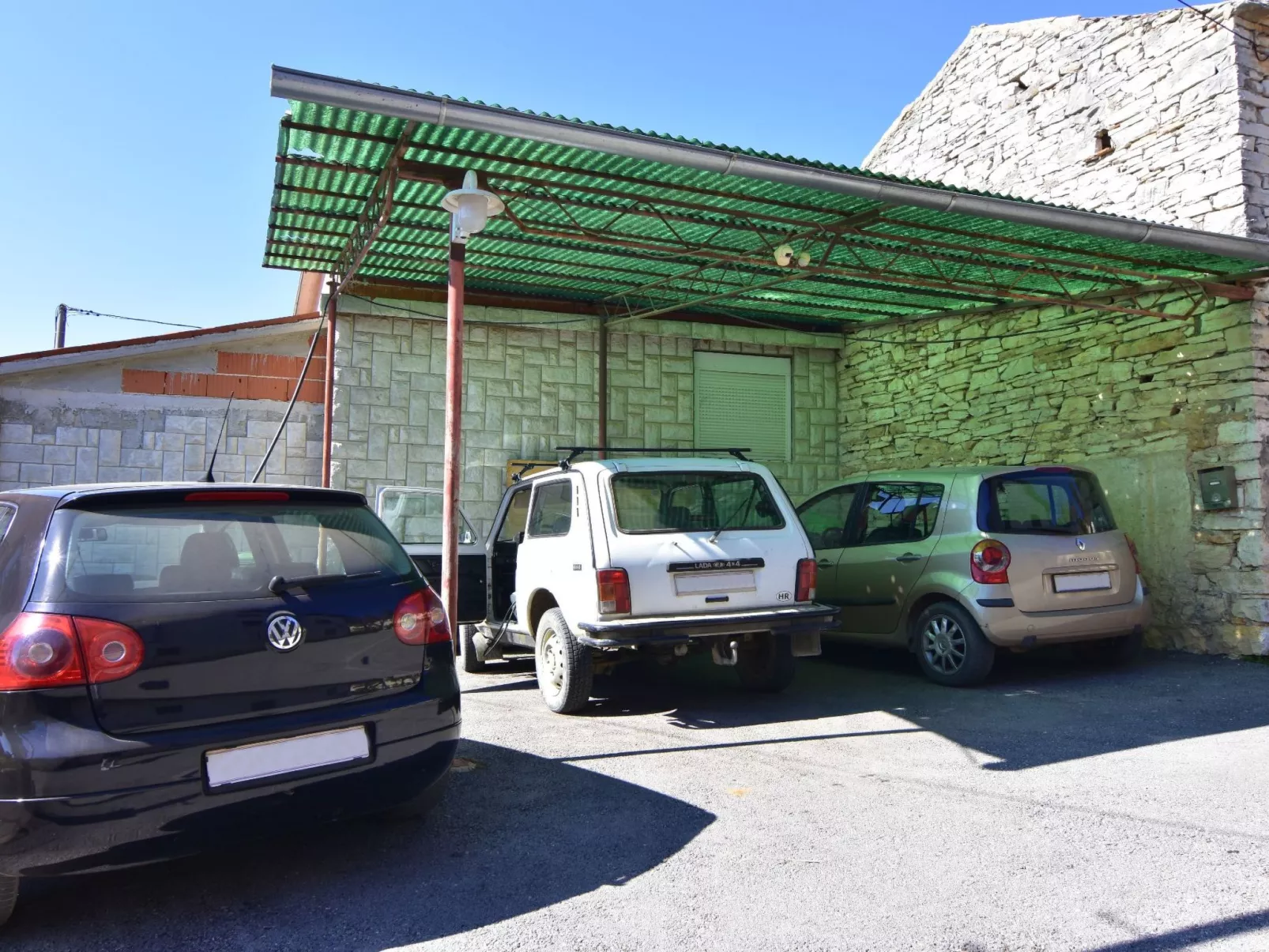 Wohnung in der Nähe des Strandes Basanija - Buiten