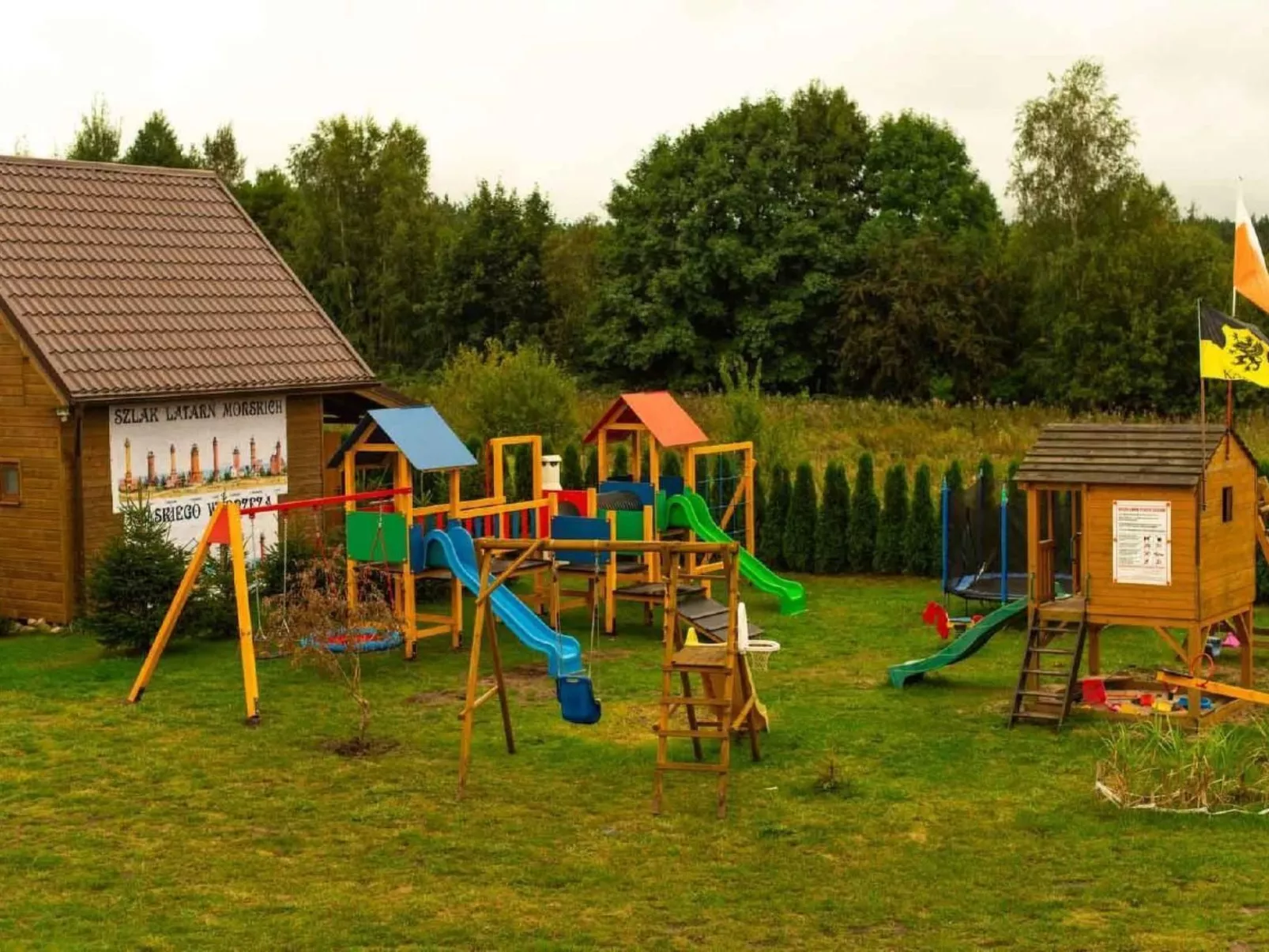 Gartenhaus mit Kamin-Buiten