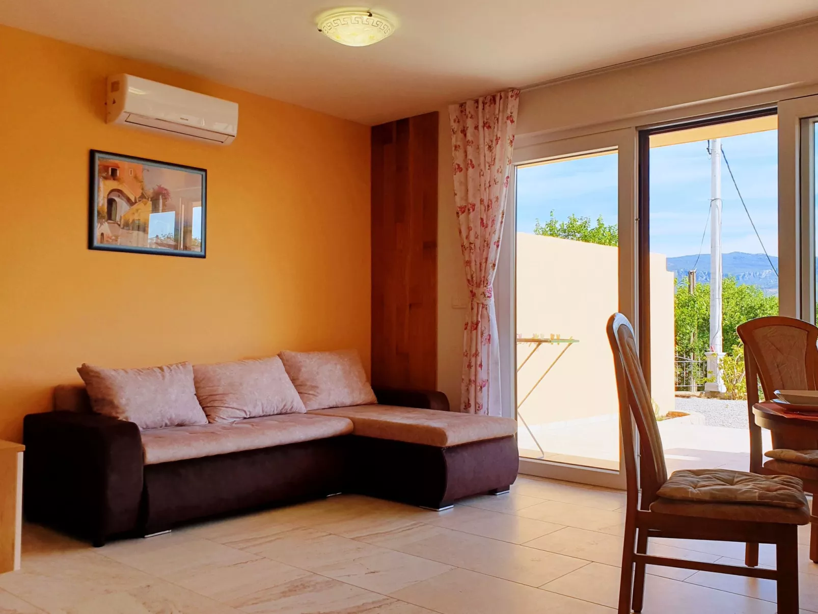 Apartment Rebeka-Binnen