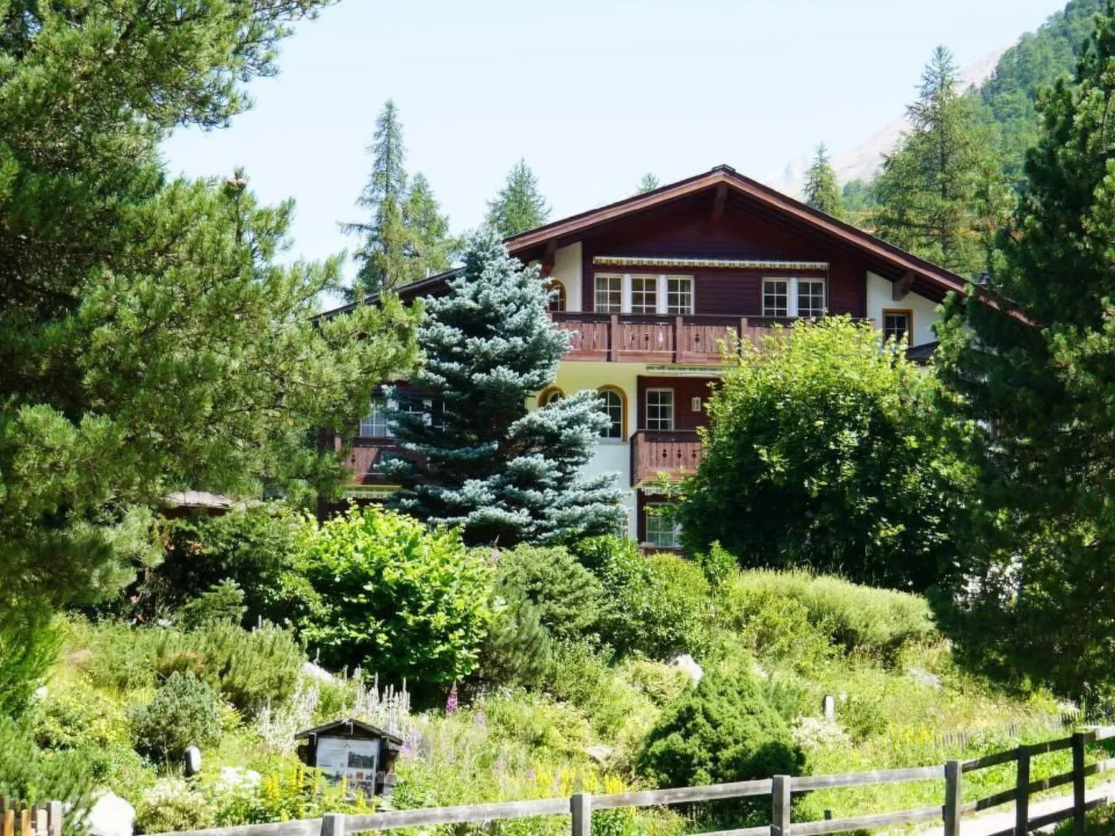Studio mit traumhaftem Blick auf das Matterhorn-Buiten