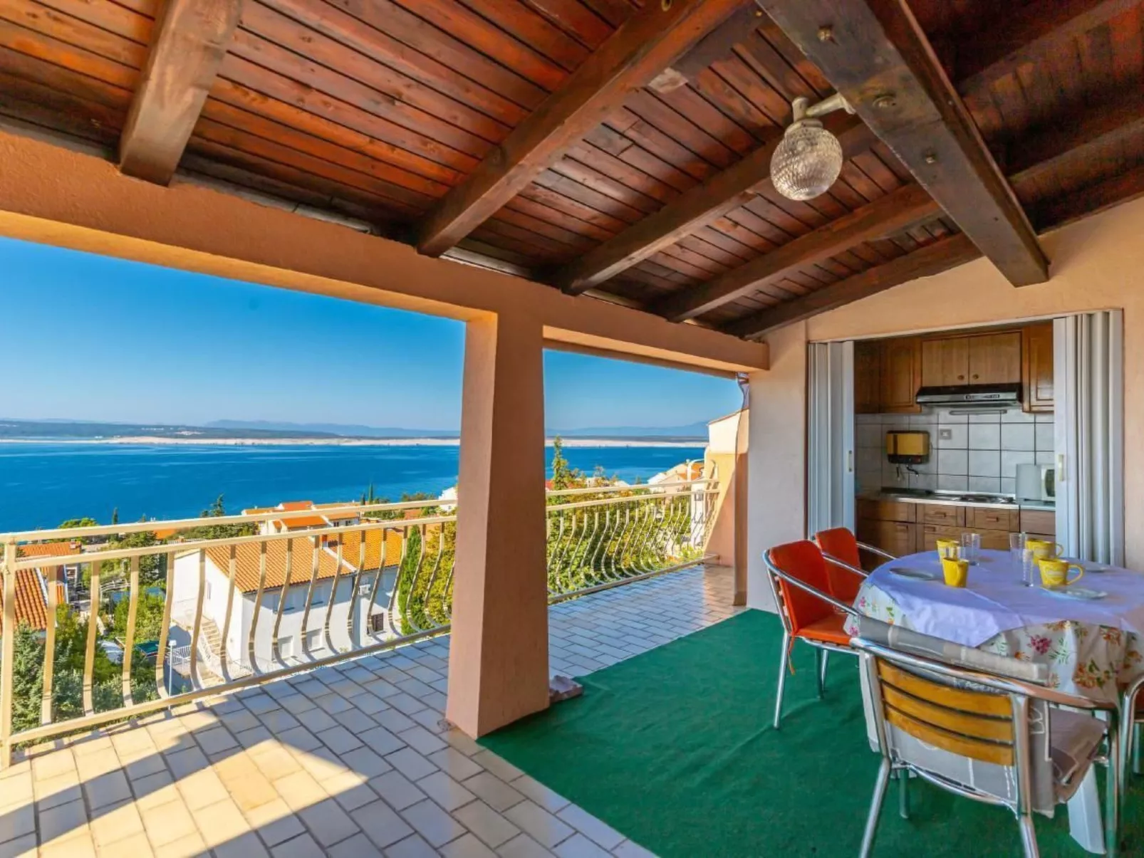 Wunderschöne Ferienwohnung in Dramalj und Meerblick-Buiten