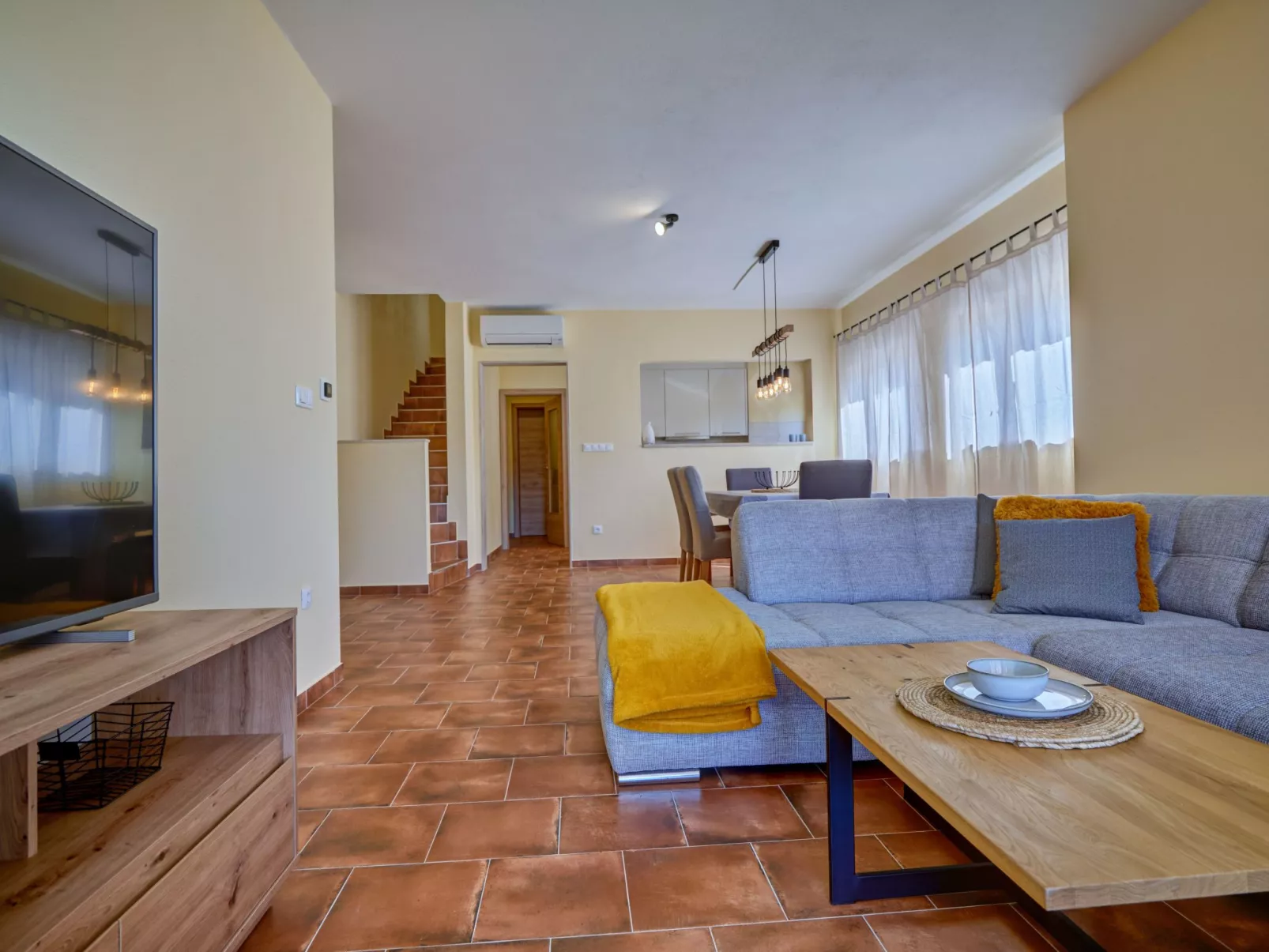 Anovi Holiday Home 1 - Haus mit zwei Schlafzimmern-Binnen