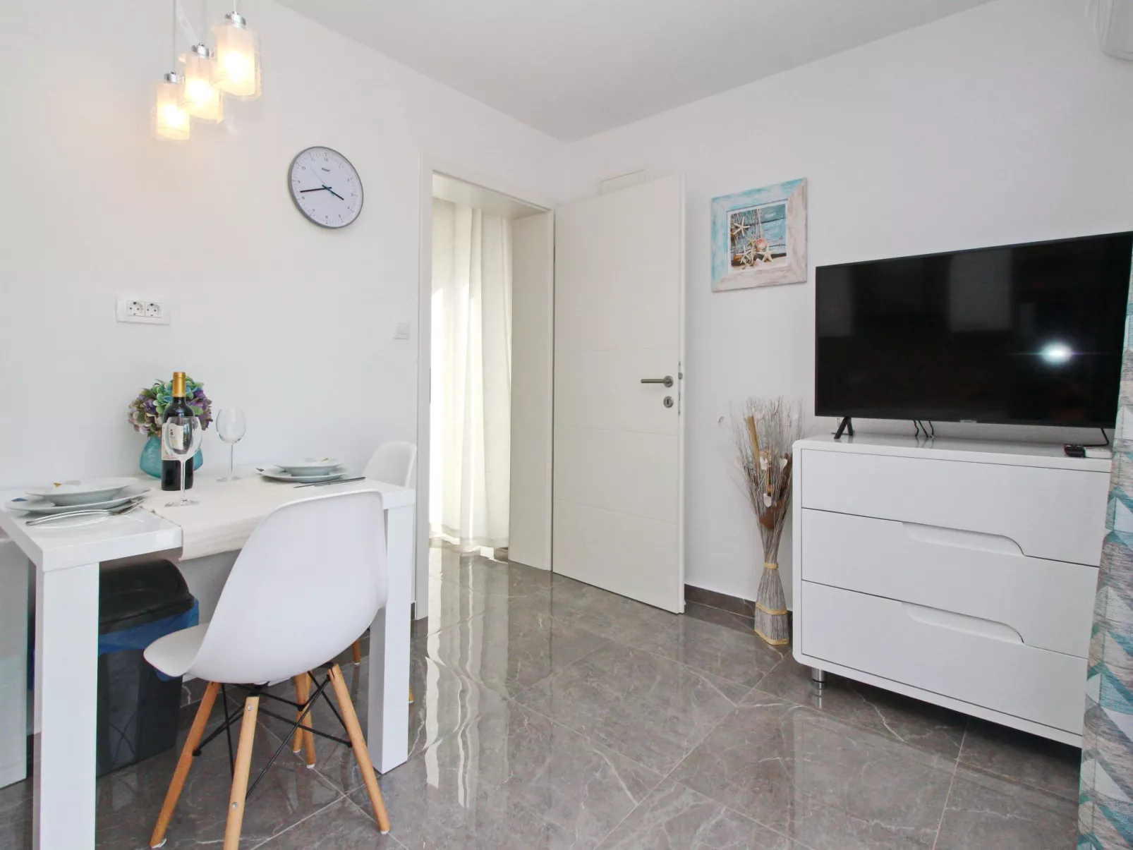 Studio Apartment More-Binnen