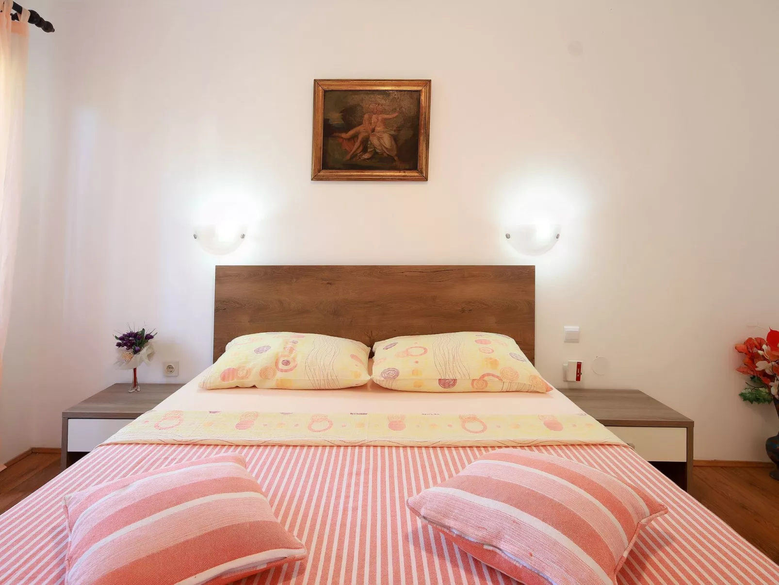 Svoboda 4-Image-tags.info