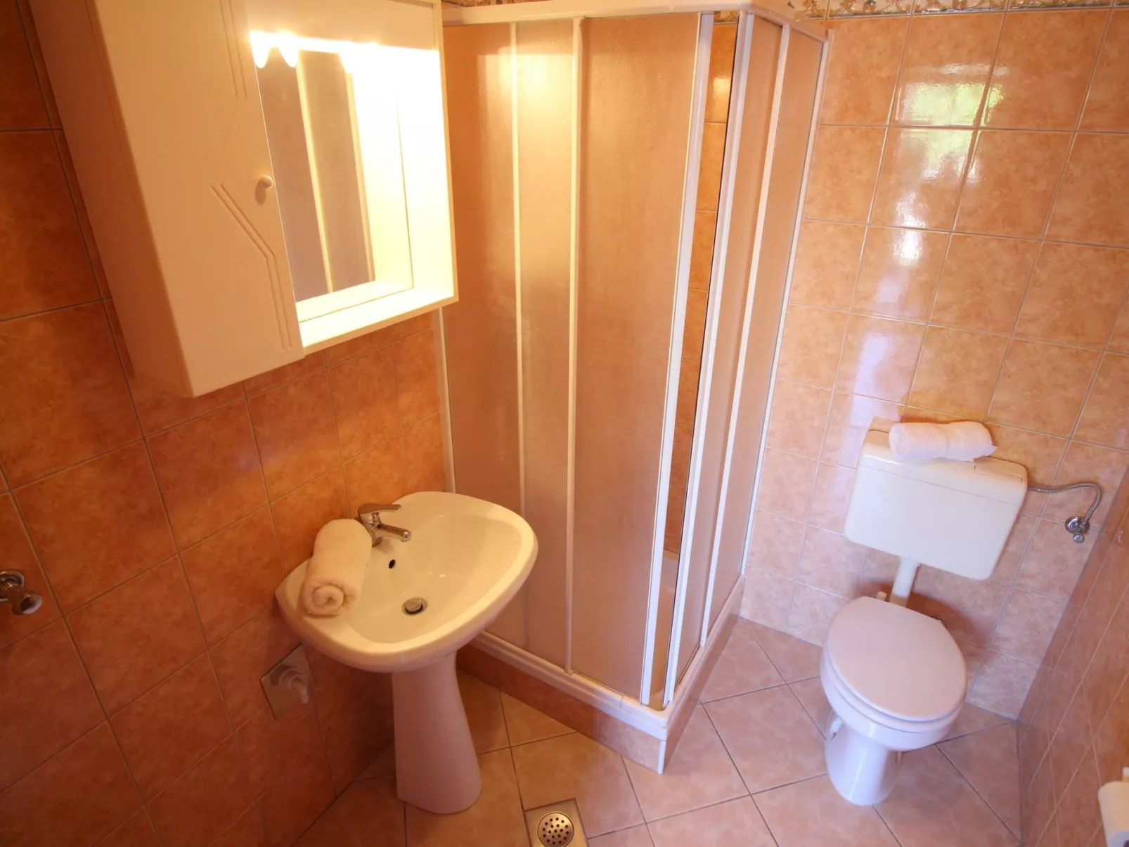 Iko 2 in Porec mit  Terrasse-Image-tags.info