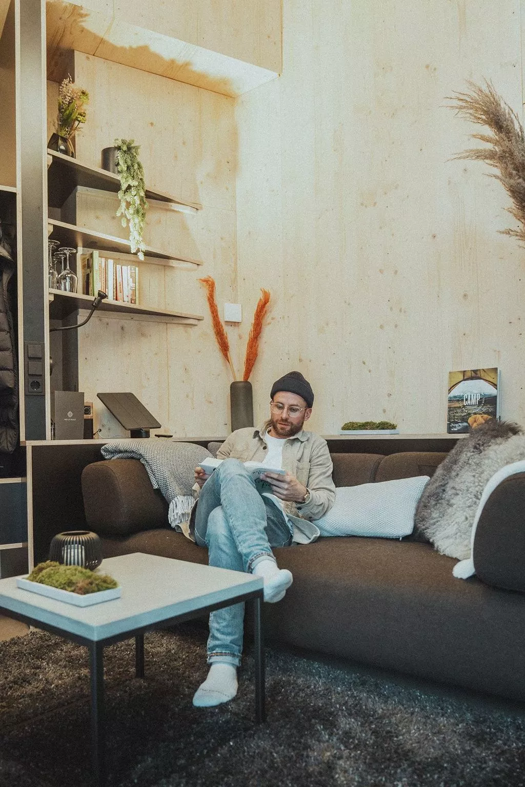 (B) Cabin Stars-Binnen