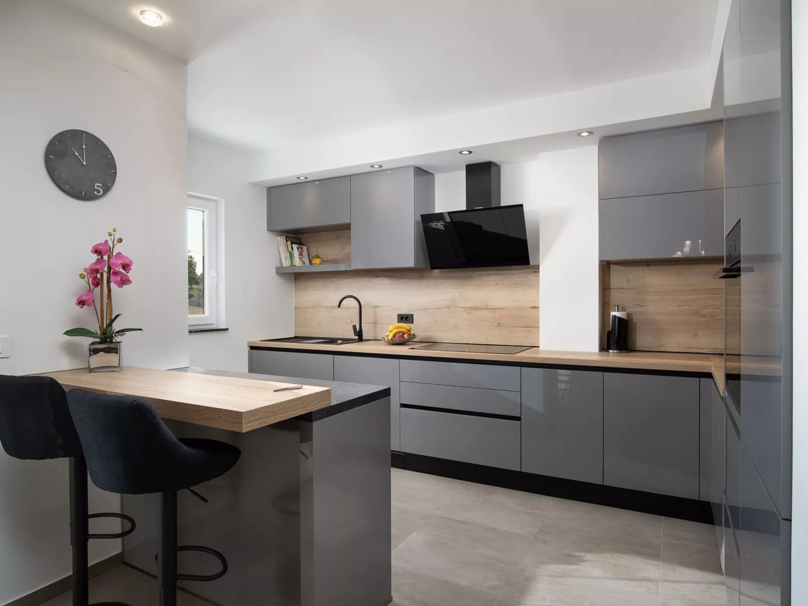 3-Schlafzimmer-Wohnung mit Gemeinschaftspool-Image-tags.info