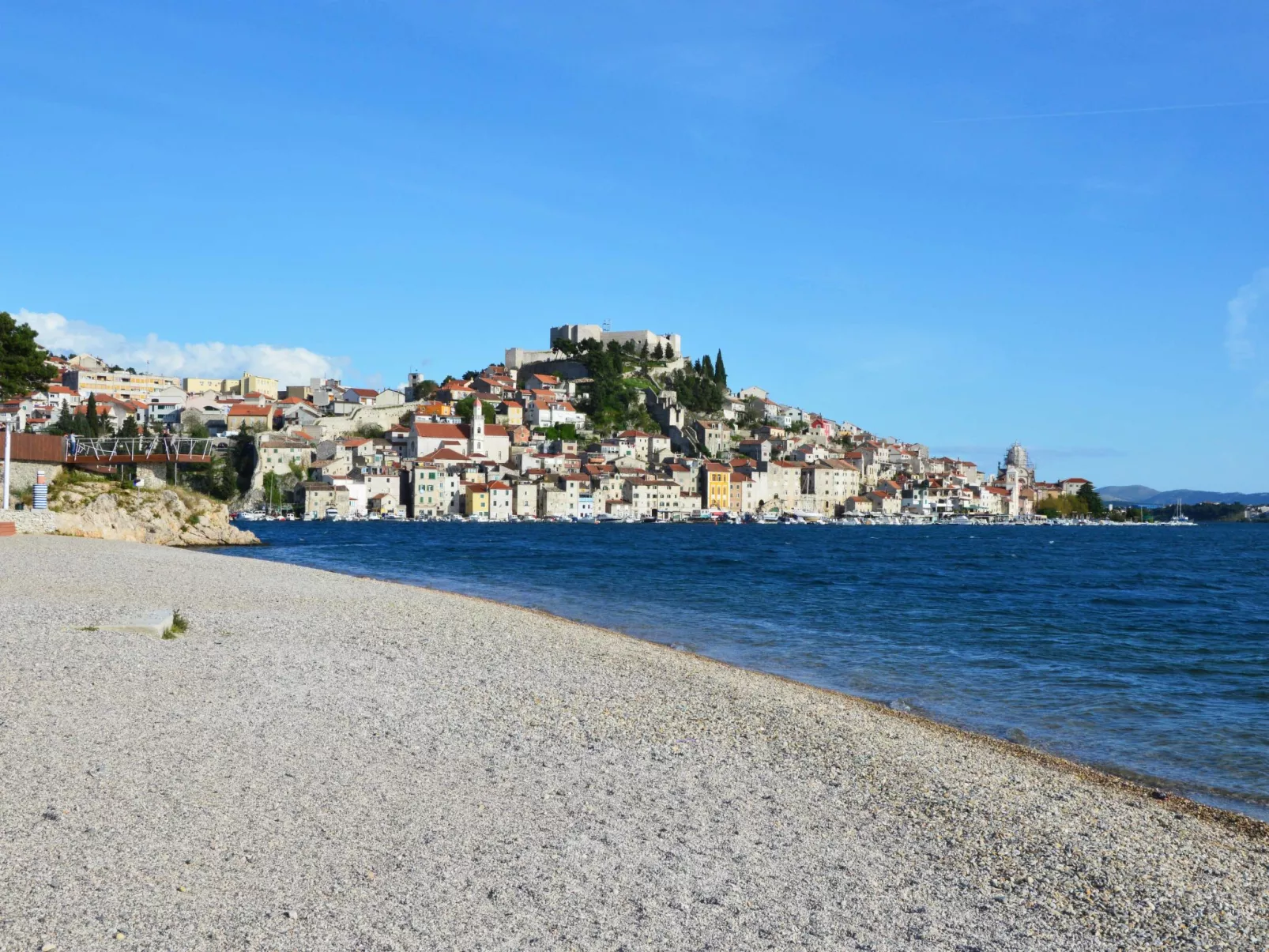 Wohnung in Šibenik mit privatem Parkplatz-Omgeving