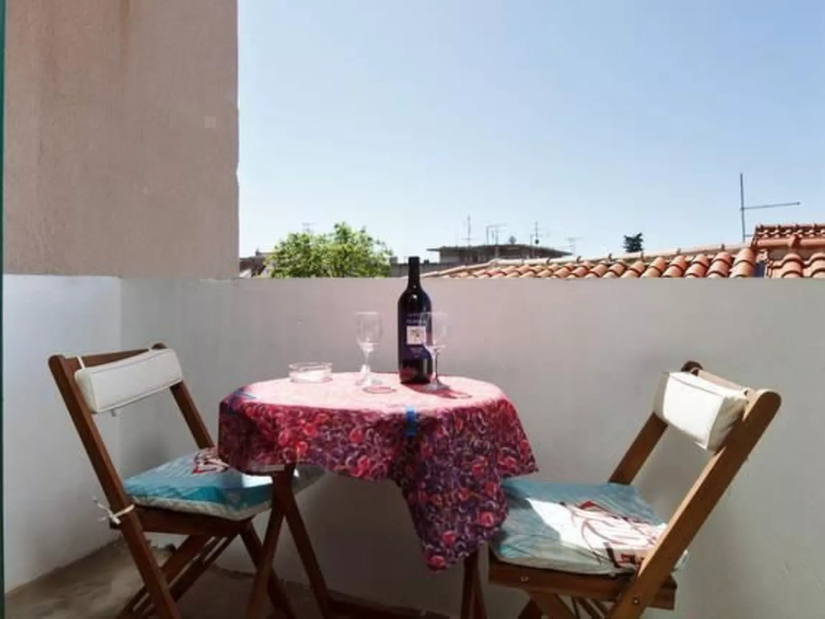 Studio mit Balkon für zwei Personen-Image-tags.info