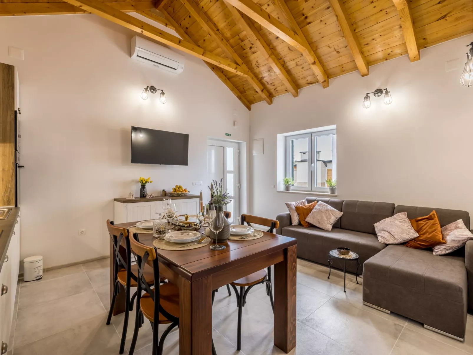 Villa Summertime-Binnen