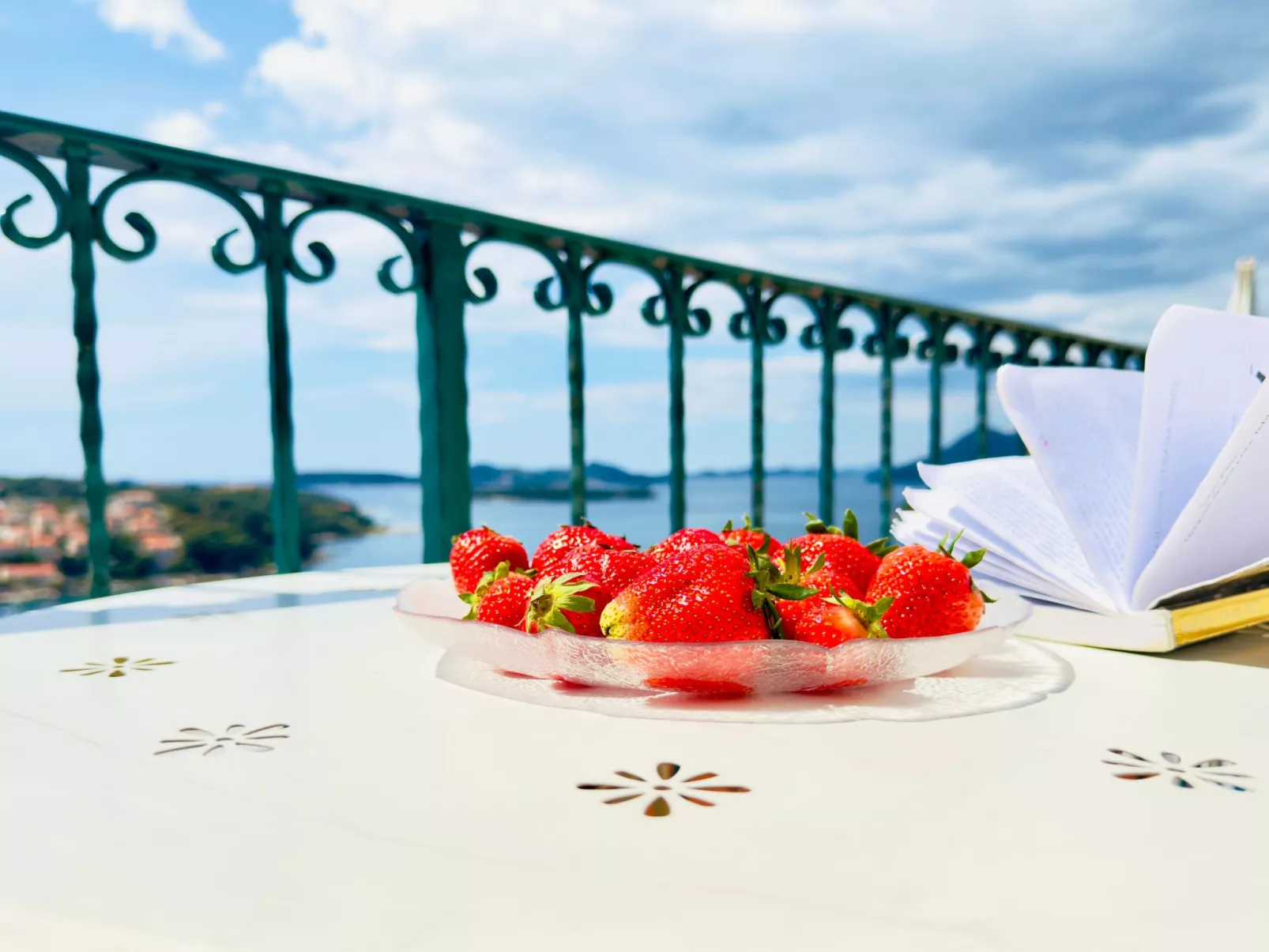 Villa mit Blick auf das Wasser-Buiten
