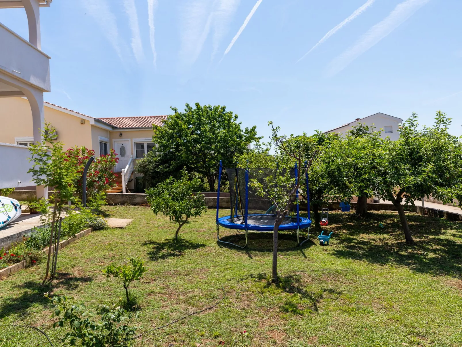 "Lenko 2" mit Blick auf das Wasser-Buiten