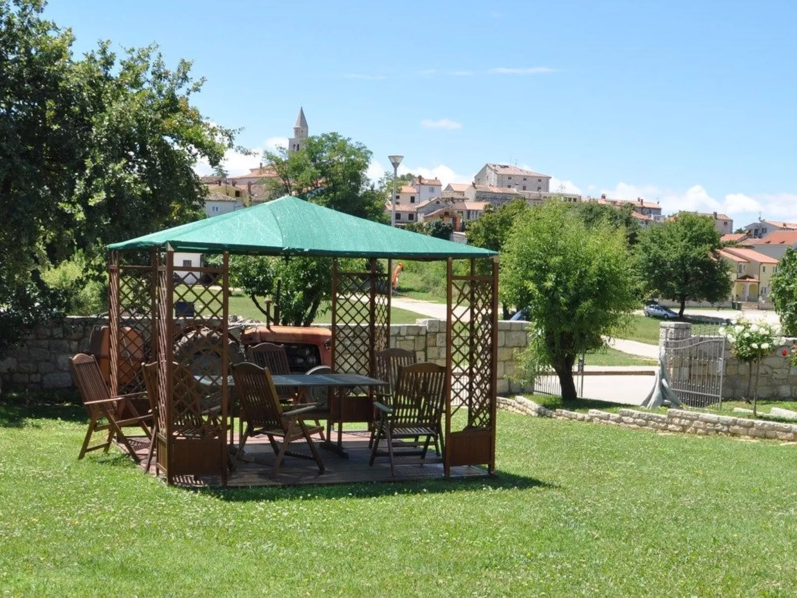 Villa Linet 7.-Buiten