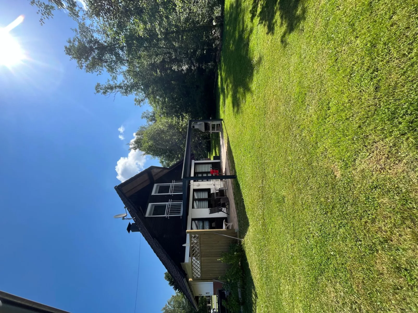 Familienfreundliches Haus mit großer Terrasse-Buiten
