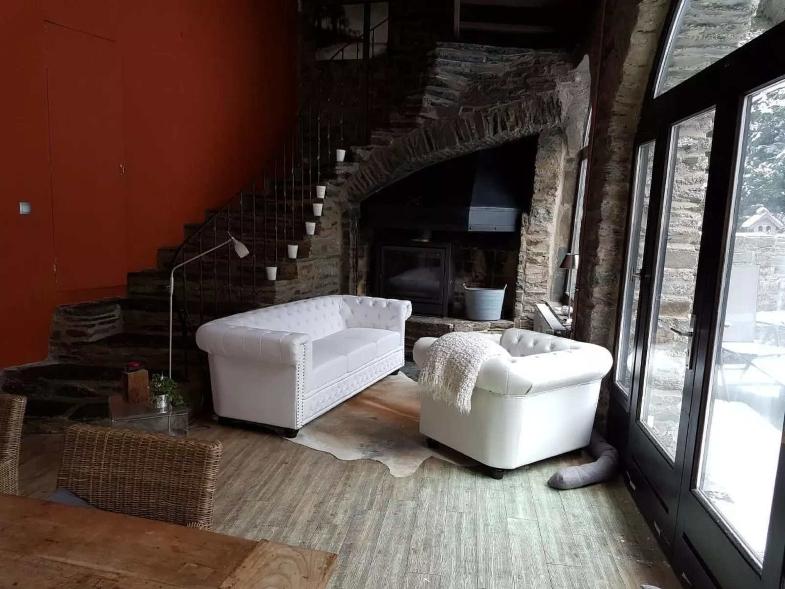 Mit Bergblick-Binnen