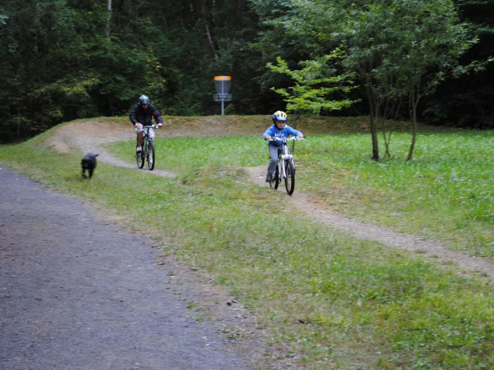 In Feriendorf Silbersee mit Garten-Buiten