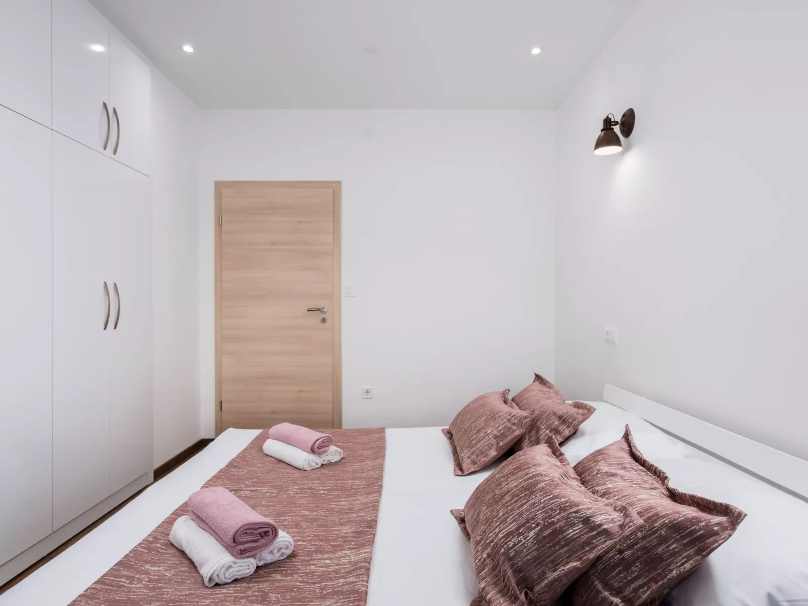 Seaside Villa Lara mit beheiztem Swimmingpool-Binnen