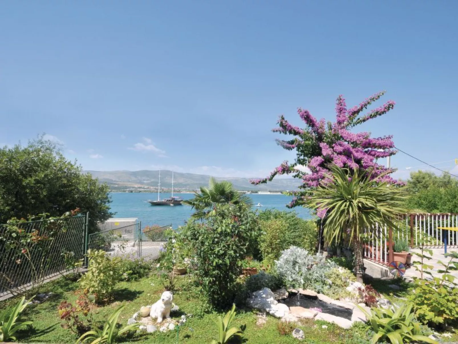 "MaLea" mit Blick auf das Wasser-Buiten