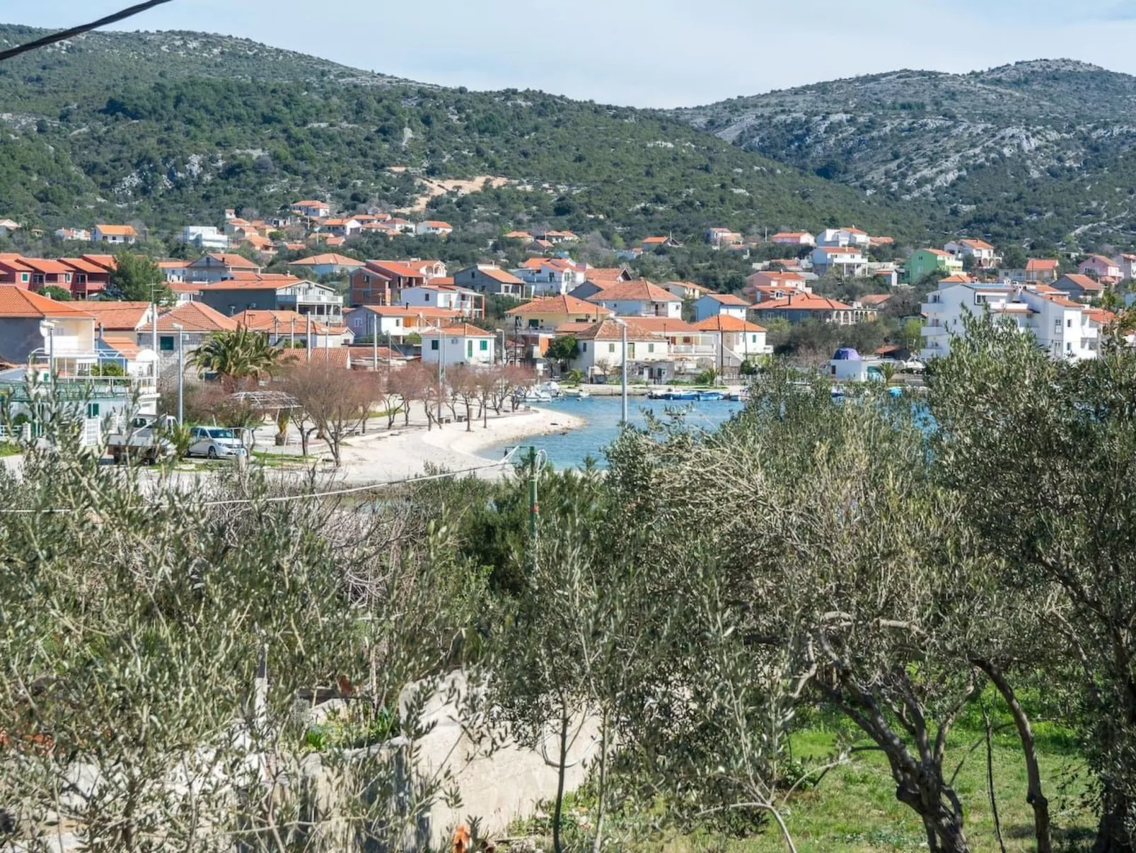 Modernes Ferienhaus mit Terrasse und Meerblick-Buiten