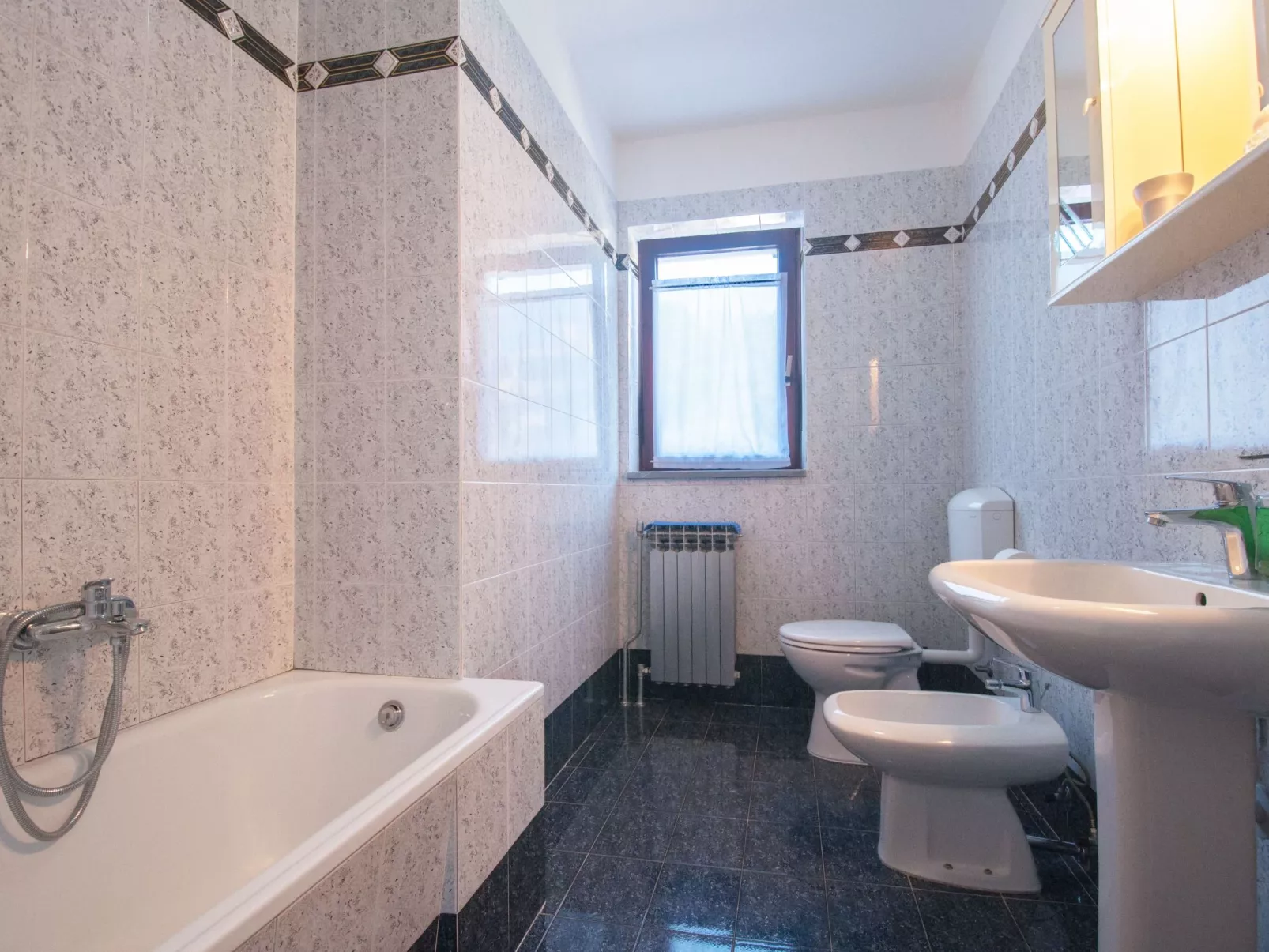 Wohnung Violett für 6 Personen-Binnen