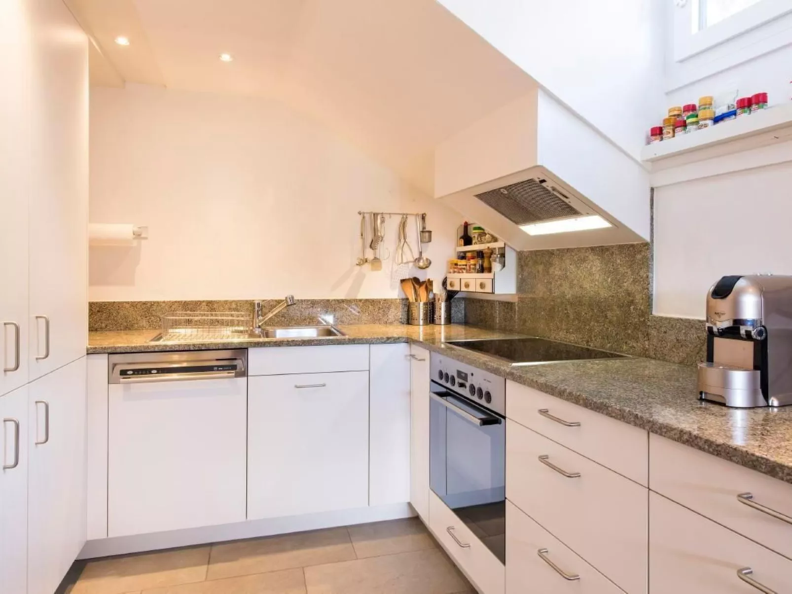 Chesa Lagrev-Schucan-Binnen