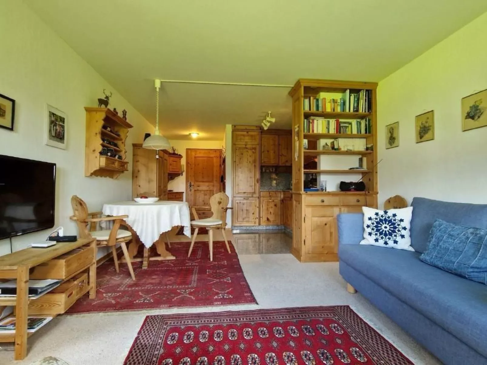 Chesa Polaschin C8-Binnen