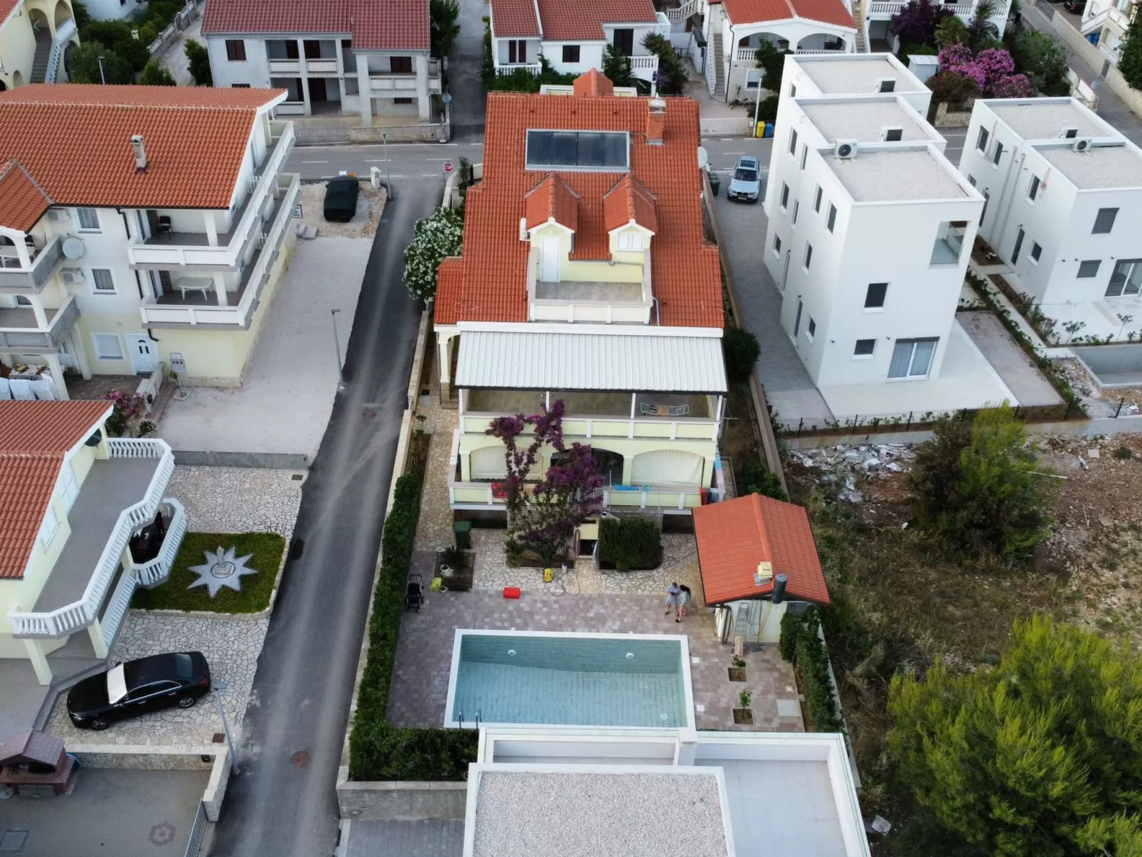 Mit Blick auf das Wasser-Buiten