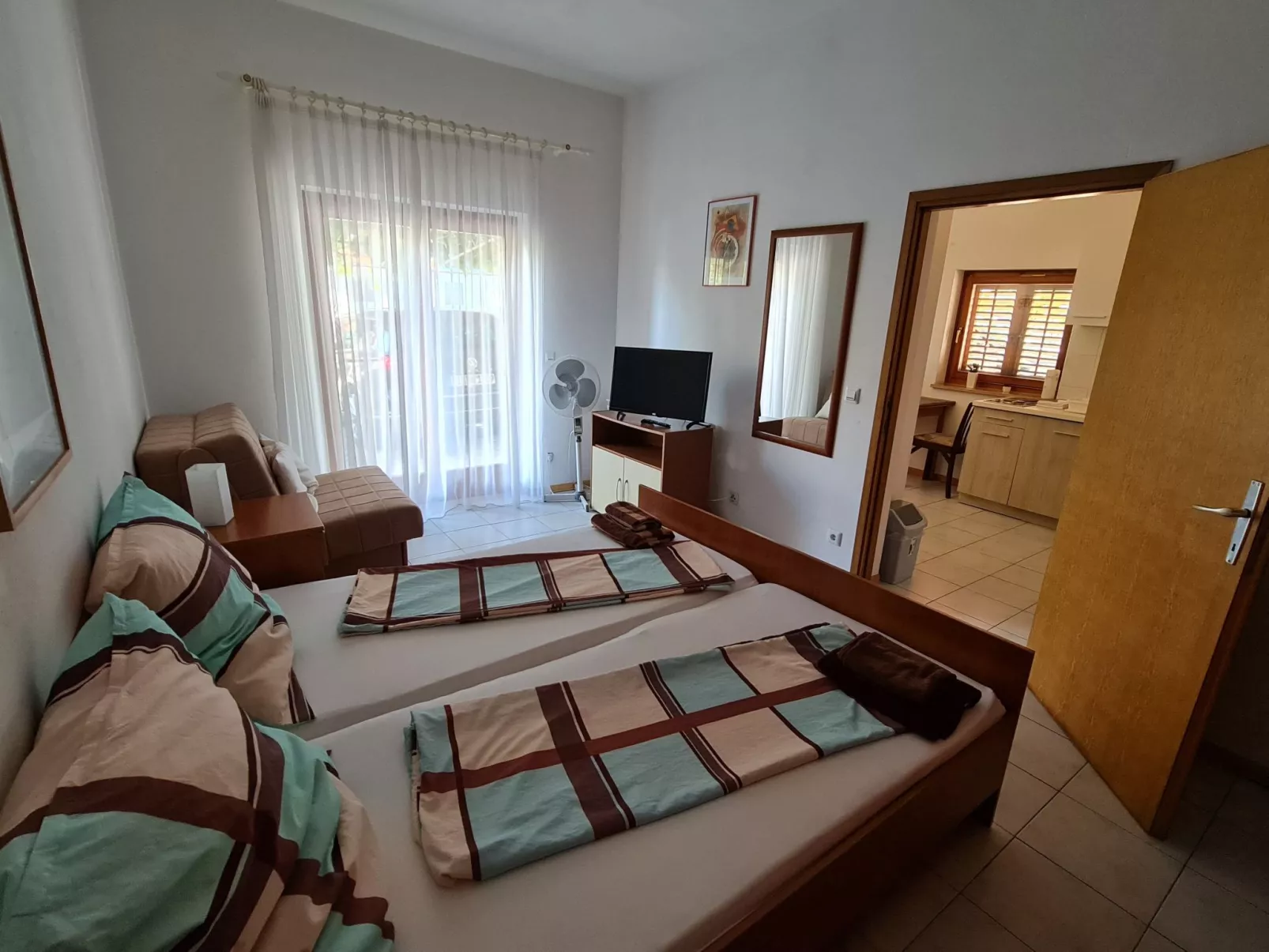 Appartement mit eigenem Parkplatz-Binnen