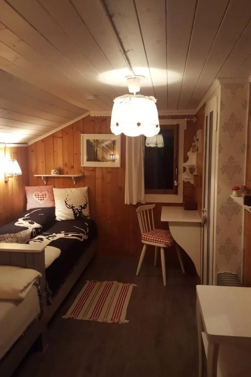 Chalet Chic+Hot Pot-Binnen