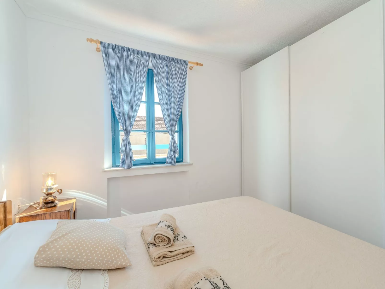 Heritage Stone House -T.A Leut Agency-Binnen