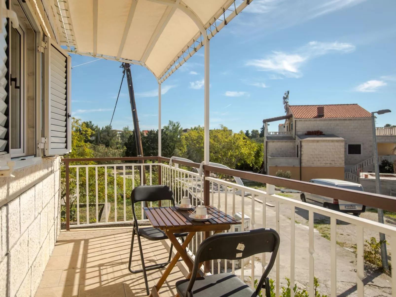 Unabhaengige Ferienwohnung in Sumartin mit Grill-Buiten