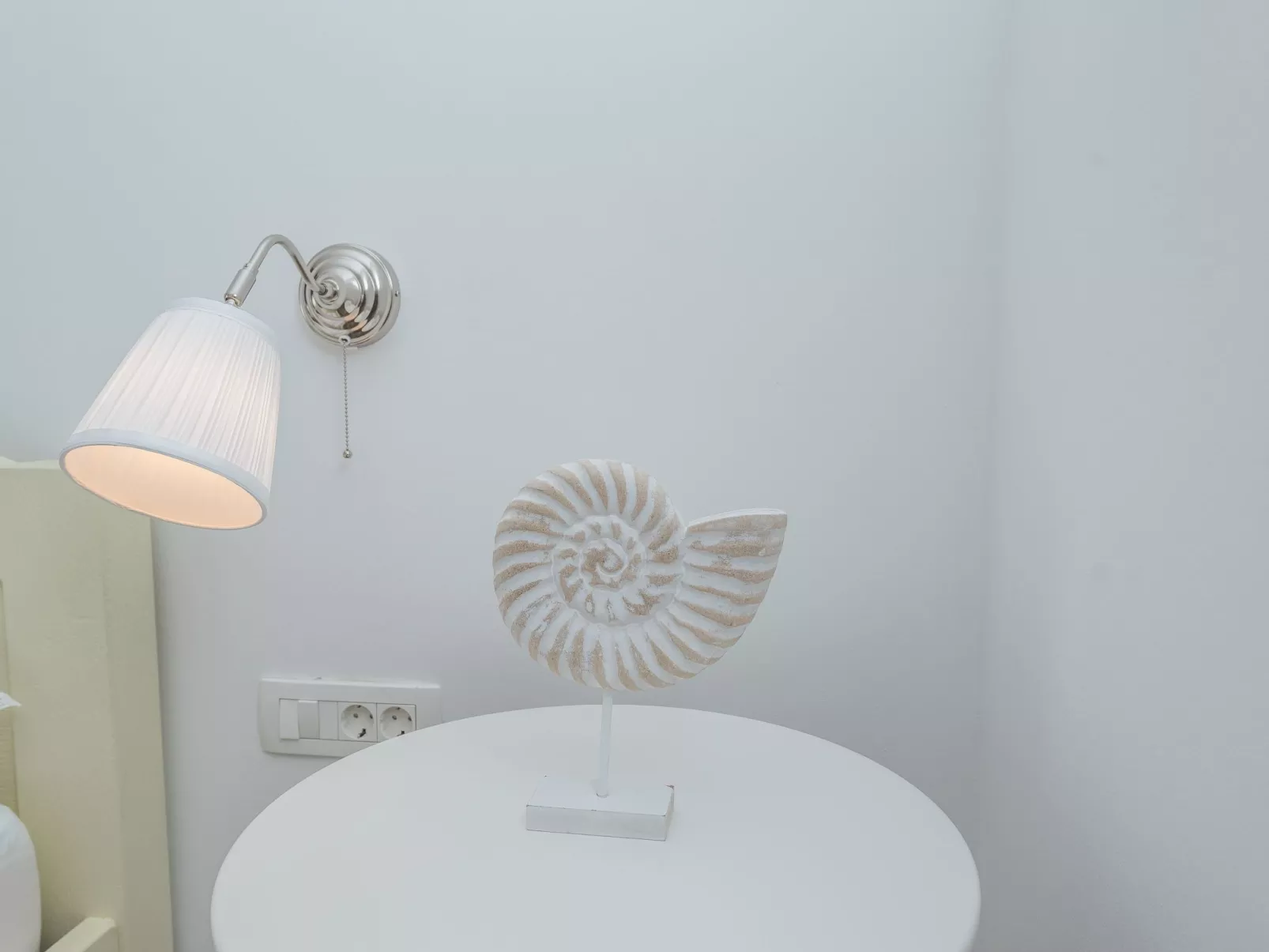 "Ena" mit Blick auf das Wasser-Binnen