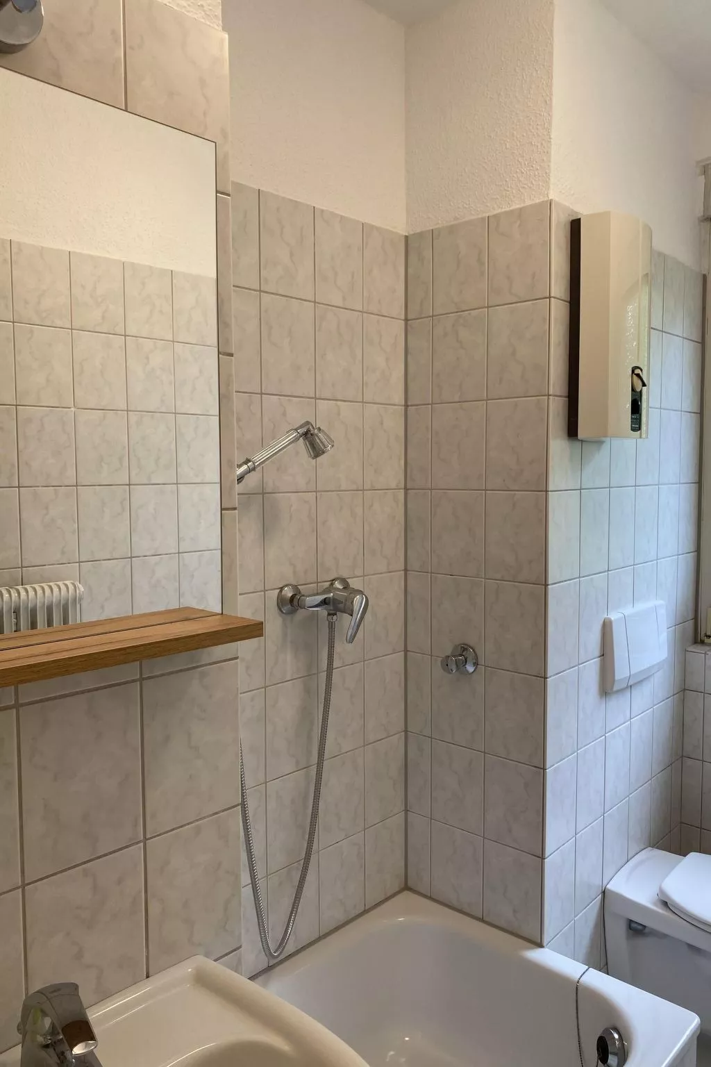 Grüne Oase neben Duisburg Hbf-Binnen