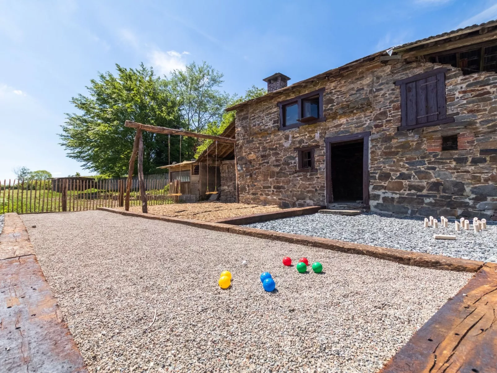 Landhaus mit Jacuzzi-Buiten