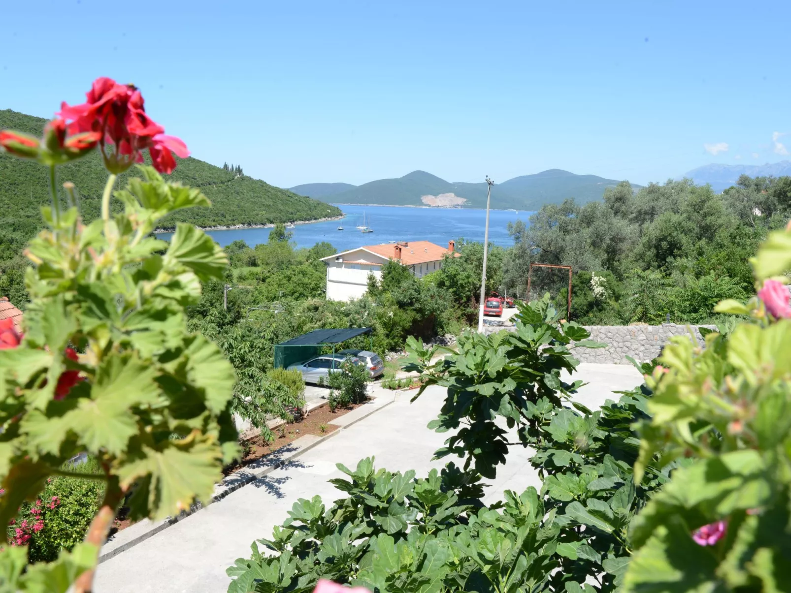 Studio mit Meerblick vom privaten Balkon - Buiten