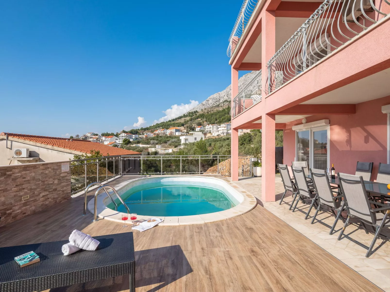 Für 12 Personen in Stanići, Dalmatien (Mitteldalmatien)-Buiten