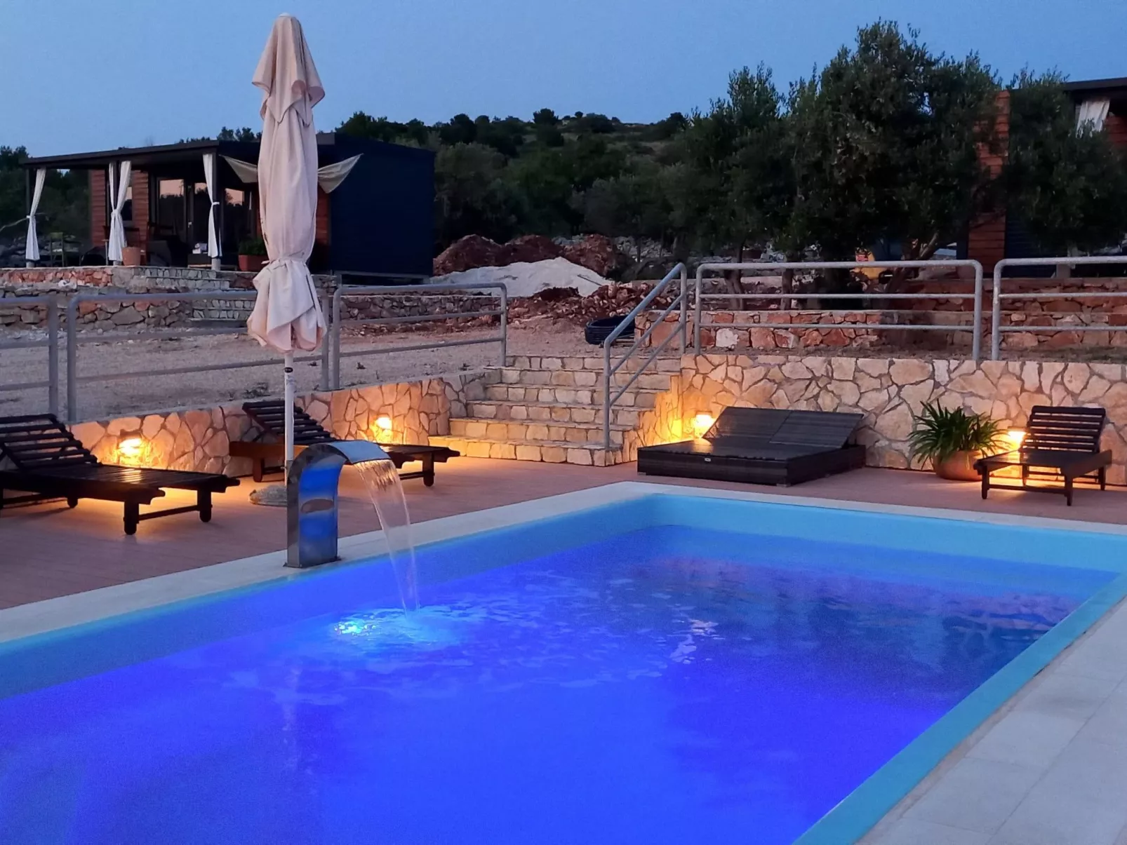 Strandhaus Lady - Ferienanlage Bain, Žut - Kornati-Buiten