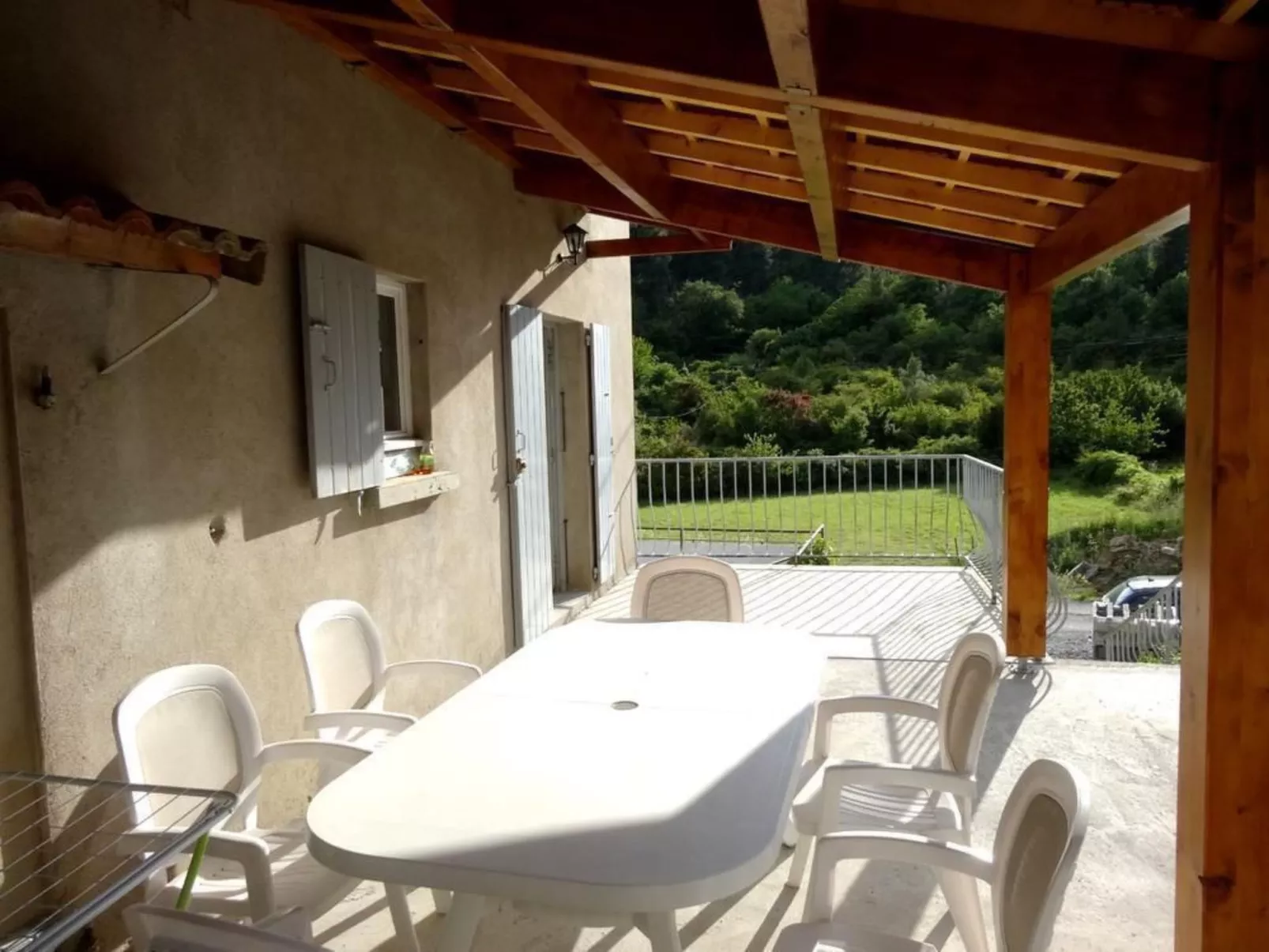 "La Source" mit Pool-Buiten