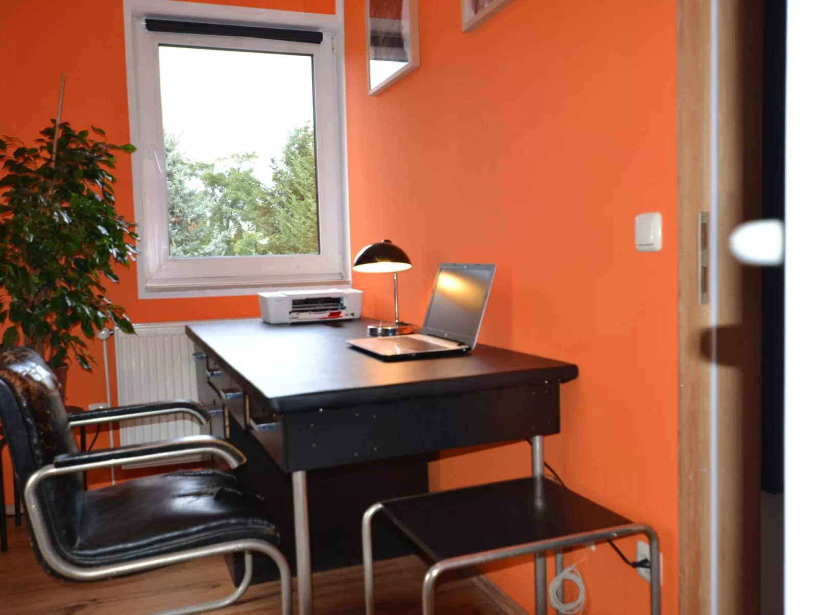 Großzügige Ferienwohnung mit Terrasse-Binnen