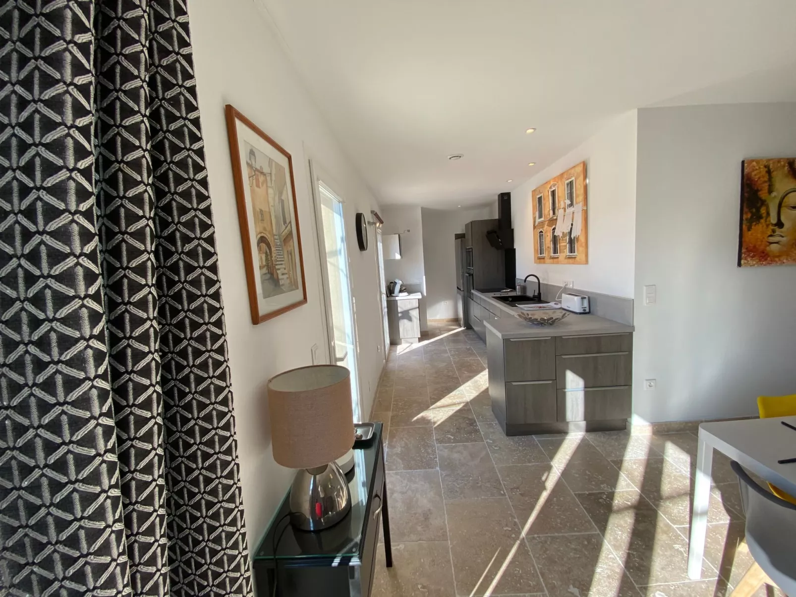 Villa Chemin du Lirac in Tavel-Binnen